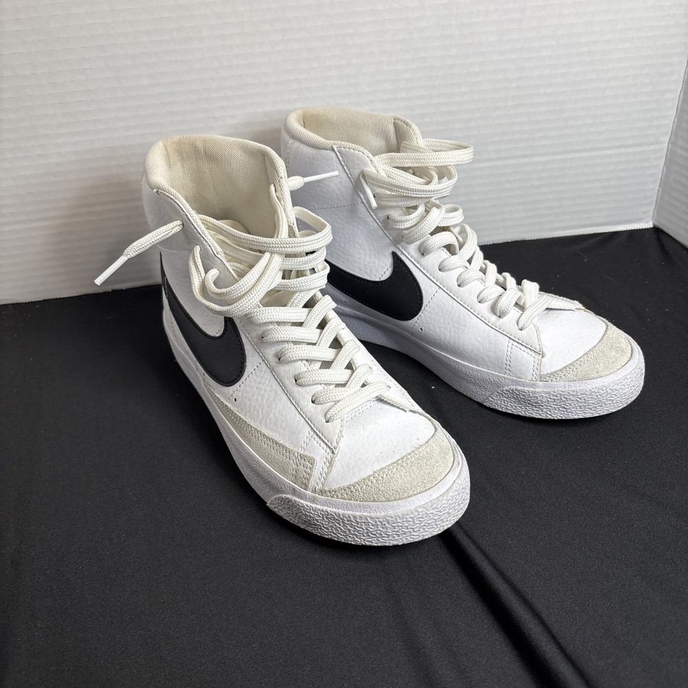 nike blazers 77 mid trainers size 9y excellent condition